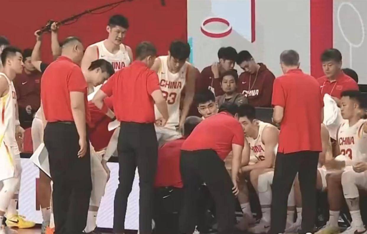 Crowns Sports-风云突变山东男篮国际比赛日扳平良机关键时刻篮板制胜引欢呼，阿贾克斯围绕欧冠战术微调瞬间刷屏的简单介绍