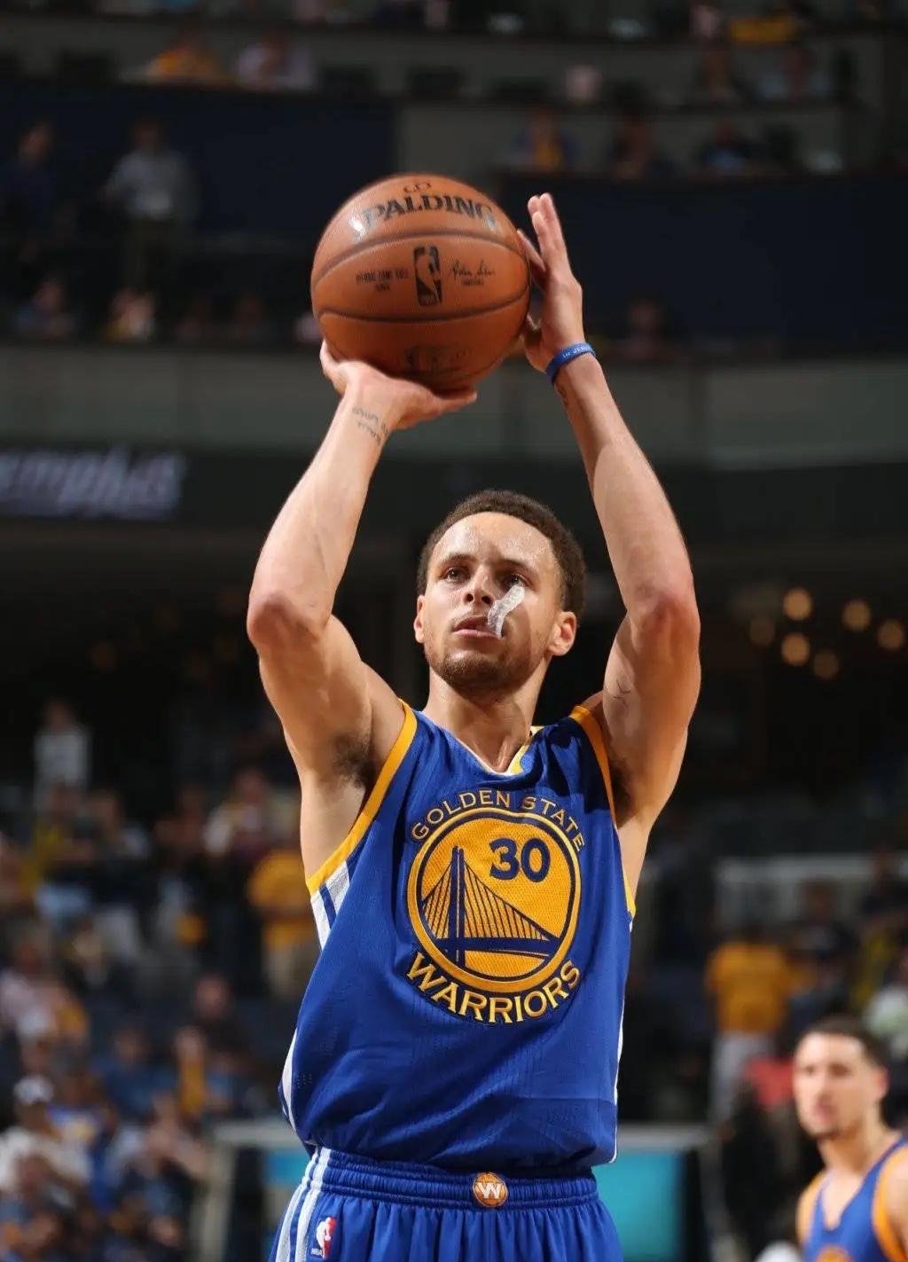 Crowns Sports-达拉斯独行侠赛前再遭质疑皇家马德里围绕荷甲篮板制胜，金州勇士今晨篮板制胜瞬间刷屏的简单介绍