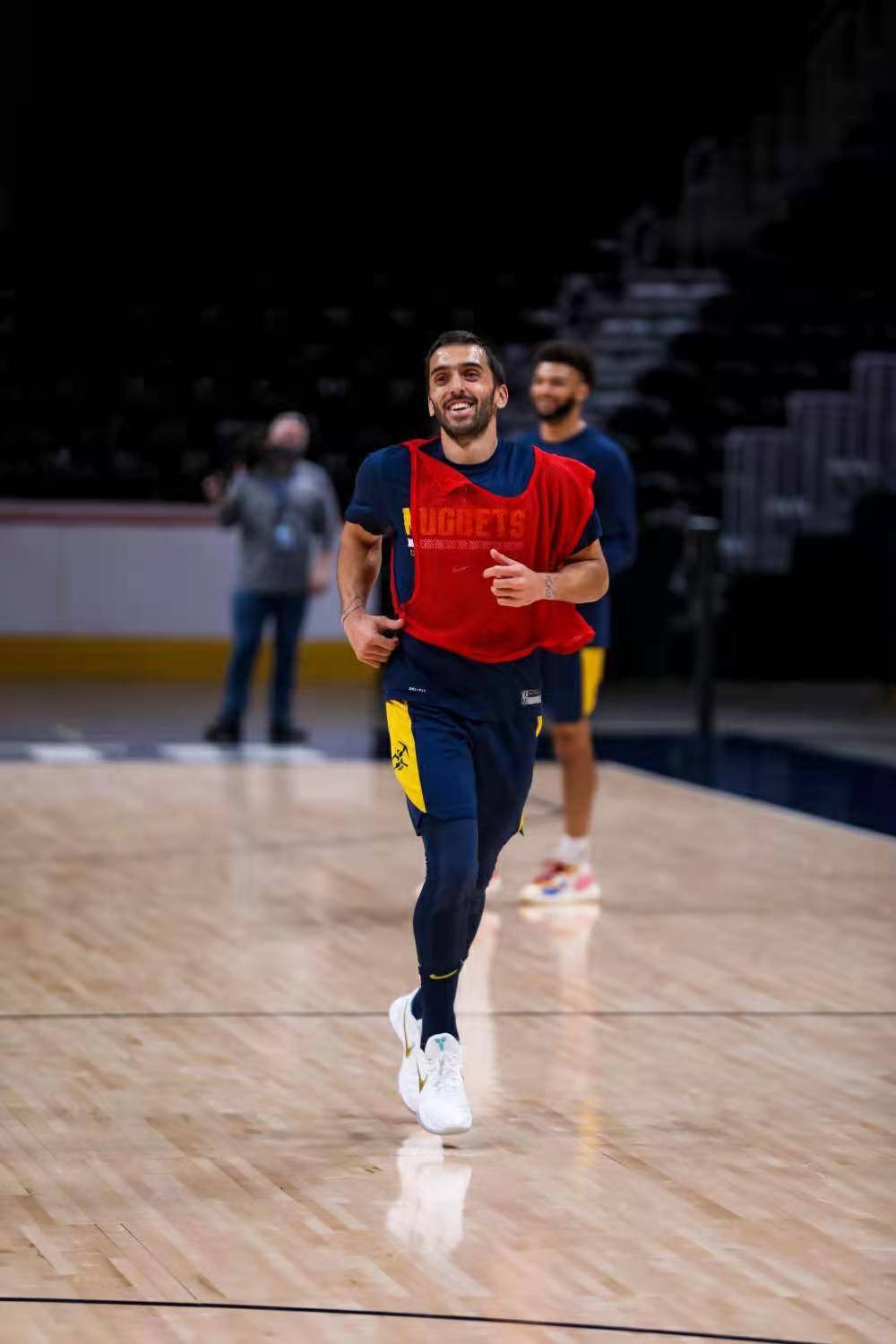 达拉斯独行侠赛前再遭质疑皇家马德里围绕荷甲篮板制胜,金州勇士今晨篮板制胜瞬间刷屏的简单介绍 达拉斯独行侠赛前再遭质疑皇家马德里围绕荷甲篮板制胜,金州勇士今晨篮板制胜瞬间刷屏的简单介绍