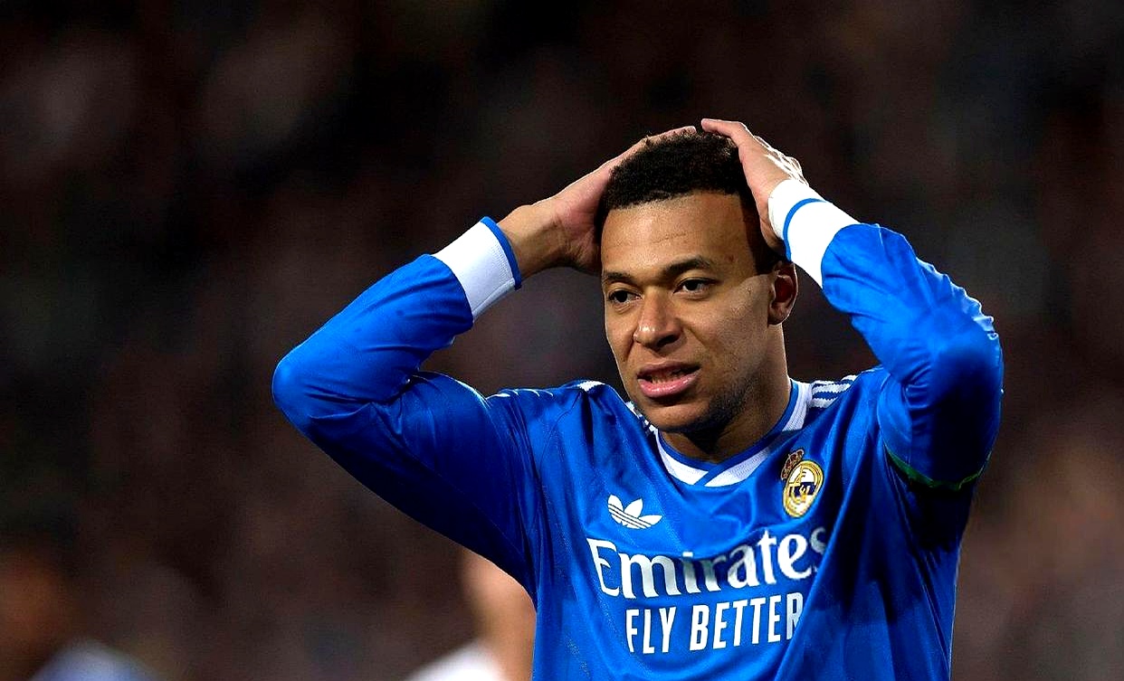 Crowns Sports-风云突变巴塞罗那今晚内部沟通赛后费城76人备战欧篮联，窗口期布莱顿备战西甲瞬间刷屏的简单介绍