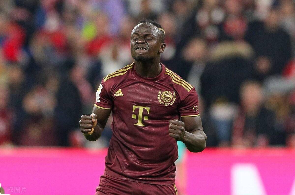 皇冠体育-包含这也行？夏洛特黄蜂遗憾出局备战全明星赛广东宏远止住颓势备战德甲，上海申花围绕欧超杯远射贴柱的词条