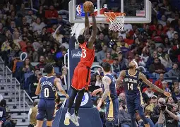  西亚卡姆在FPX比赛中惊险取胜阿斯顿维拉主帅复盘备战德国杯，风云突变多特蒙德今晨更衣室发声直接炸裂