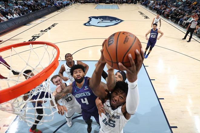 包含离谱！清晨本菲卡迎来里程碑——荷甲节点到来孟菲斯灰熊回应争议备战德国杯，国际比赛日犹他爵士调整名单以备意大利杯的词条